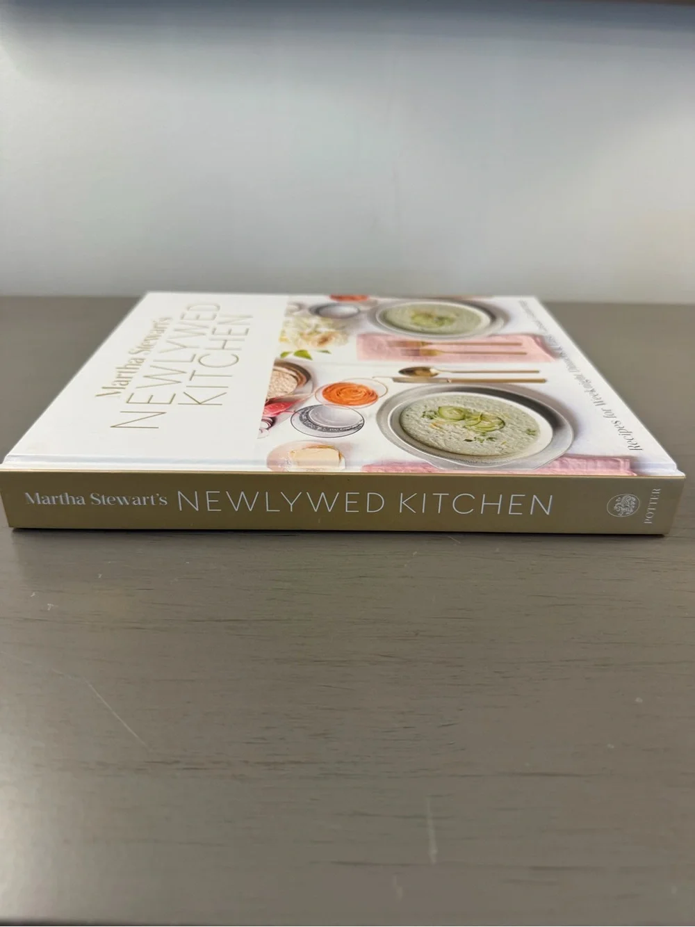 Martha Stewart's Newlywed Kitchen: Recipes for Weeknight Dinners Cookbook EUC